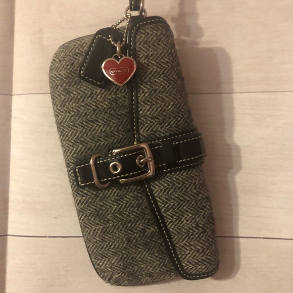Coach Handbags - 🌹 Authentic coach wristlet 🌹